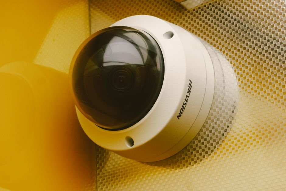 Security camera monitoring โ Unified Auditing keeps every privileged Oracle database action recorded and reviewable