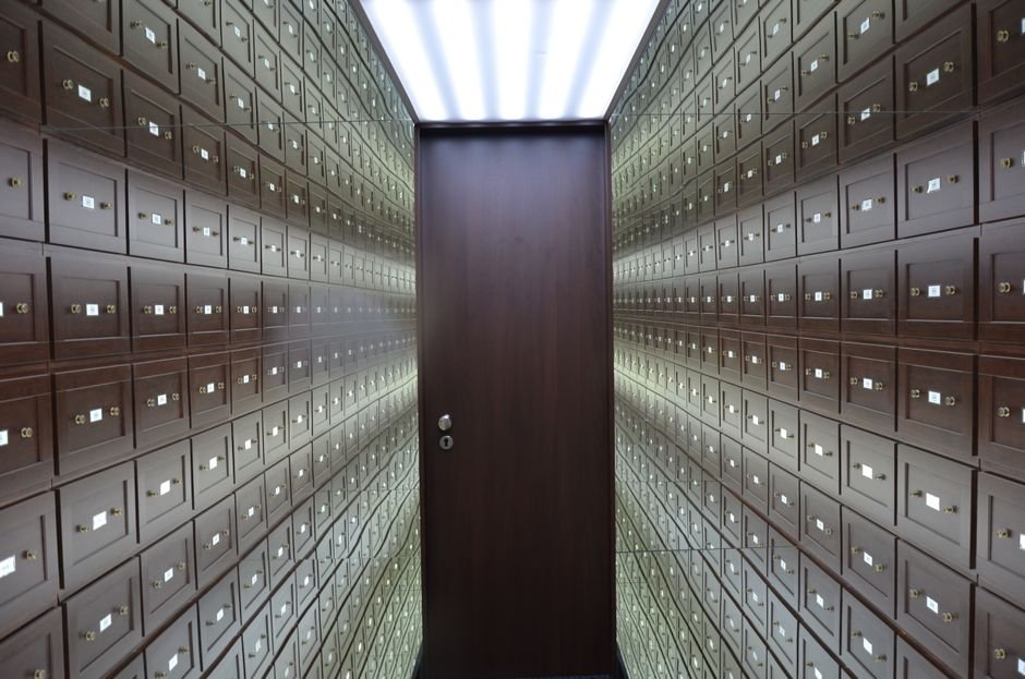 ব্যাংকের safe deposit ভল্ট - offsite RMAN ব্যাকআপ কপি Oracle ডেটাবেজকে ভল্টের মতো সুরক্ষা দেয়